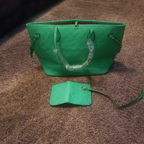 Handbag - Picture 2 of 2